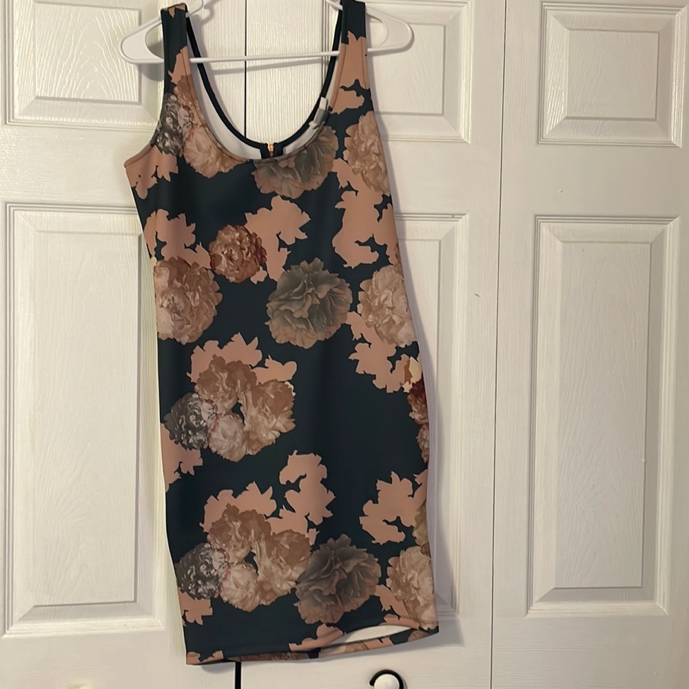 Green floral size medium dress